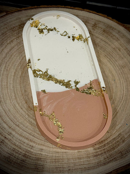 Plateau ovale en jesmonite – Élégance artisanale et douceur naturelle