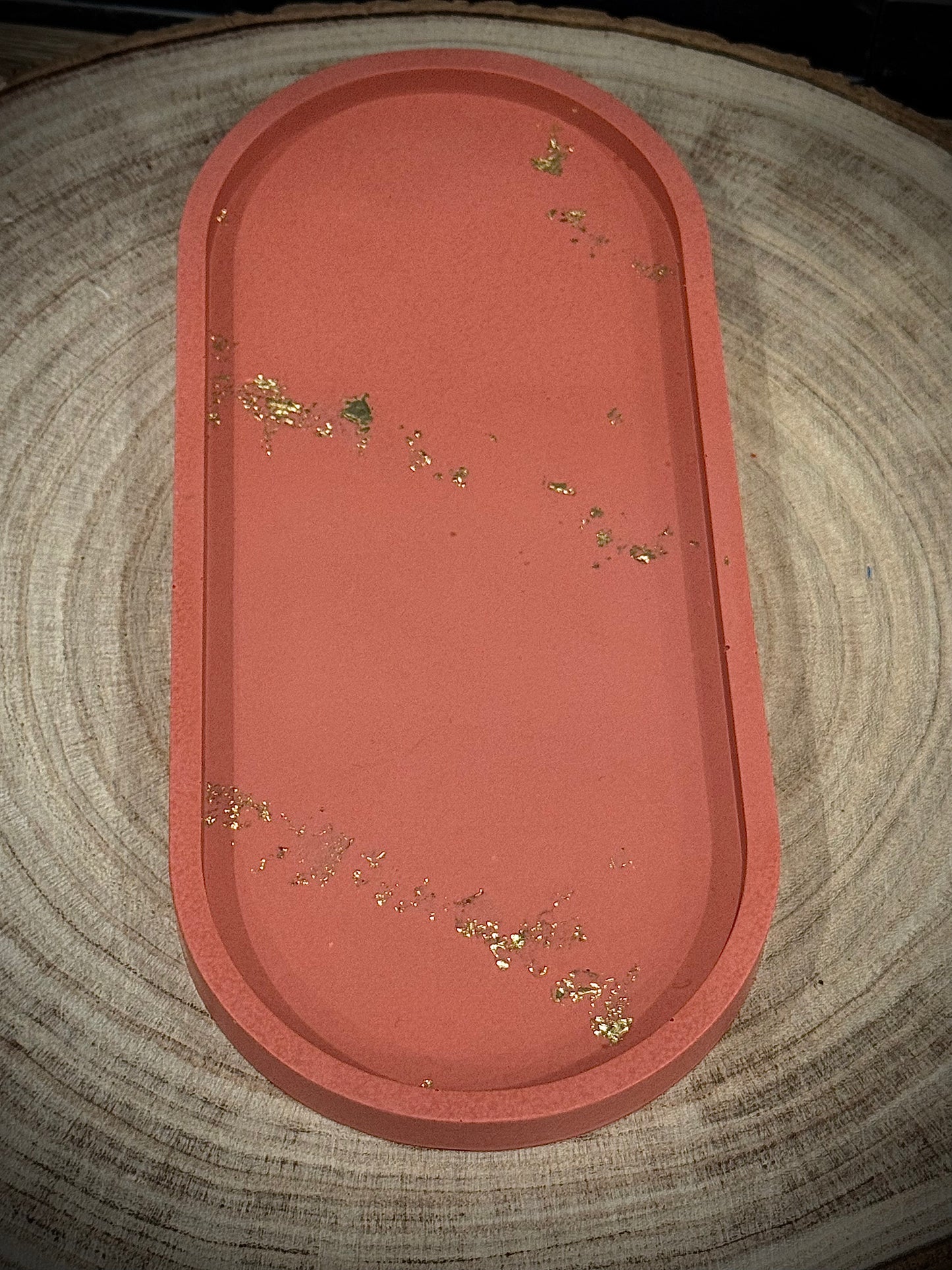 Plateau ovale en jesmonite – Élégance artisanale et douceur naturelle