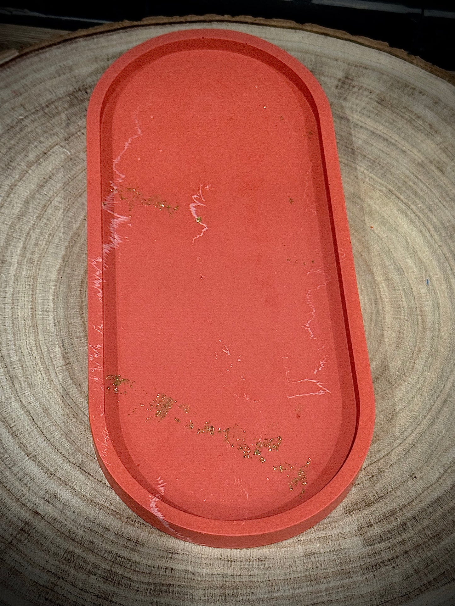 Plateau ovale en jesmonite – Élégance artisanale et douceur naturelle